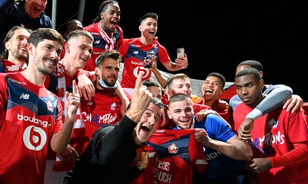 Lille celebrating Title