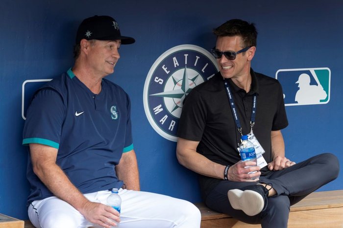 Dipoto and Servais