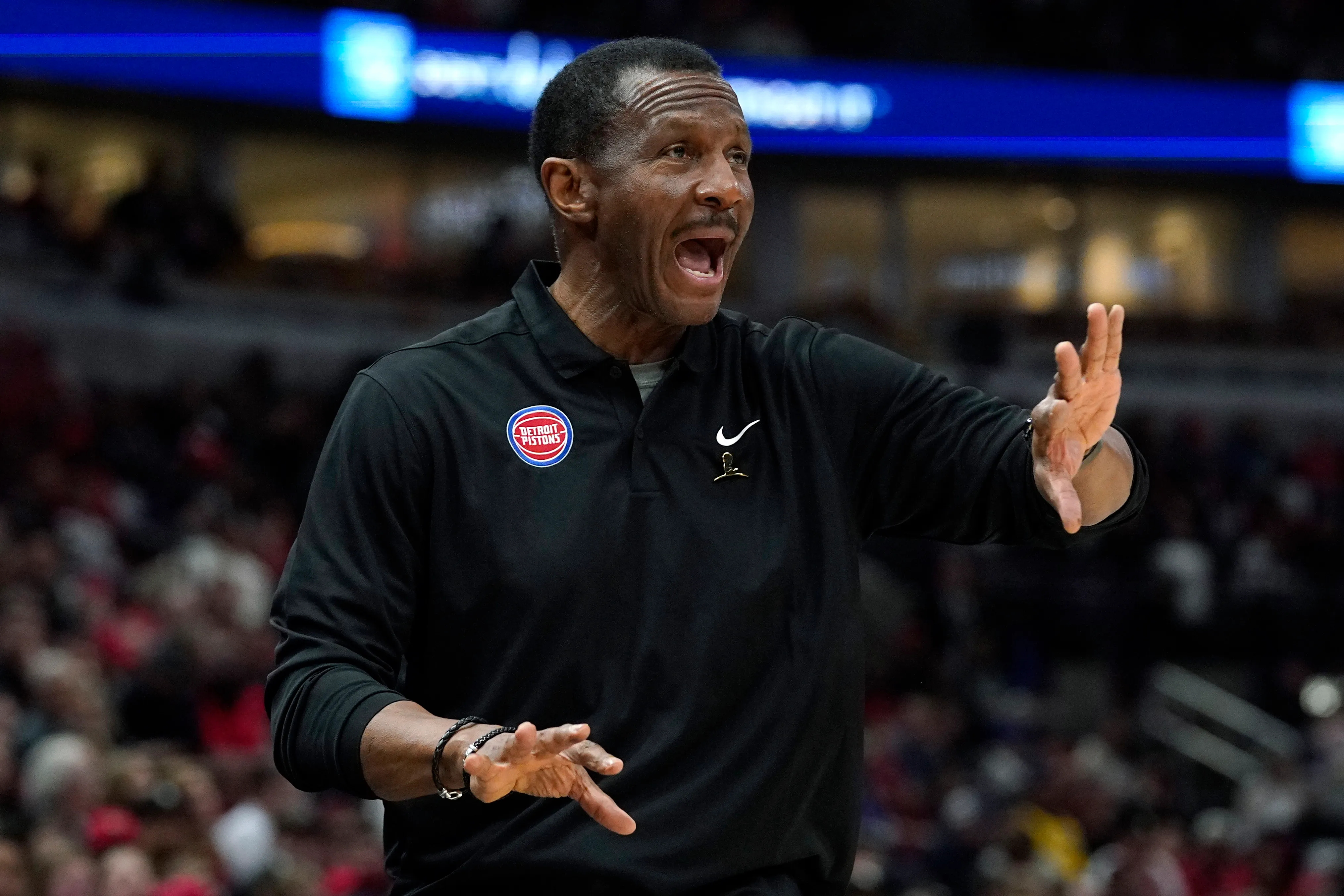 Dwane Casey stepping down as Pistons coach, into front office role