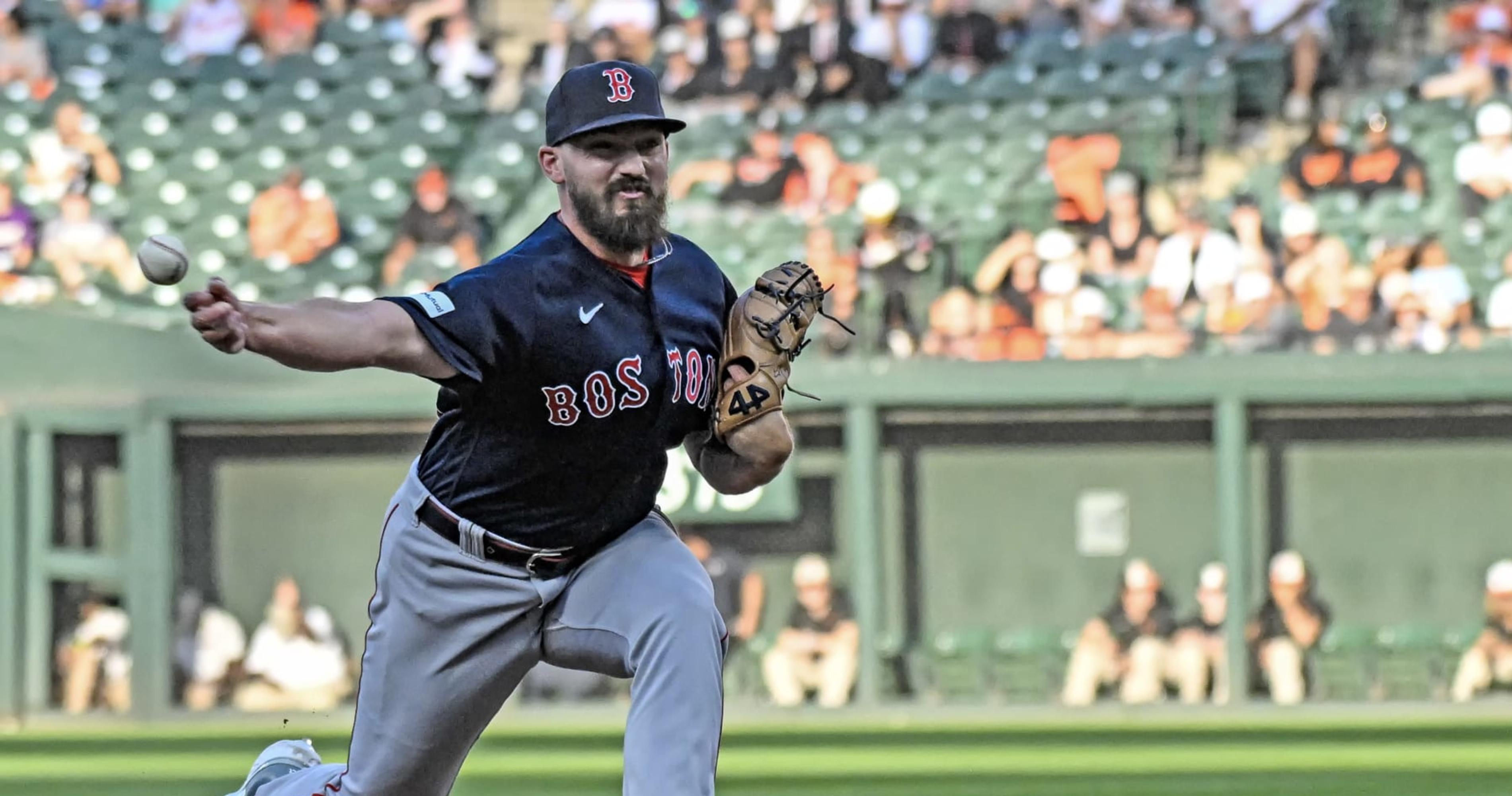 Red Sox trade John Schreiber to the Royals