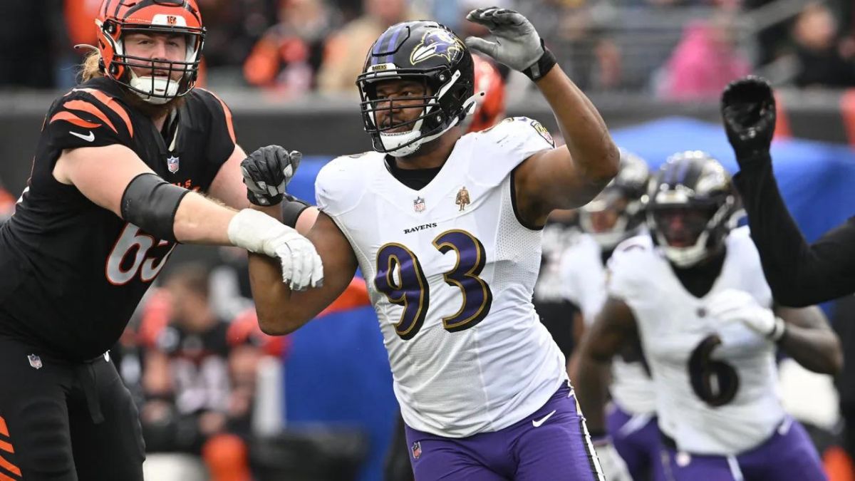 Calais Campbell signs with Miami Dolphins